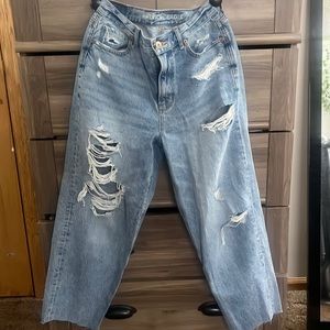 AE light washed blue mom jeans